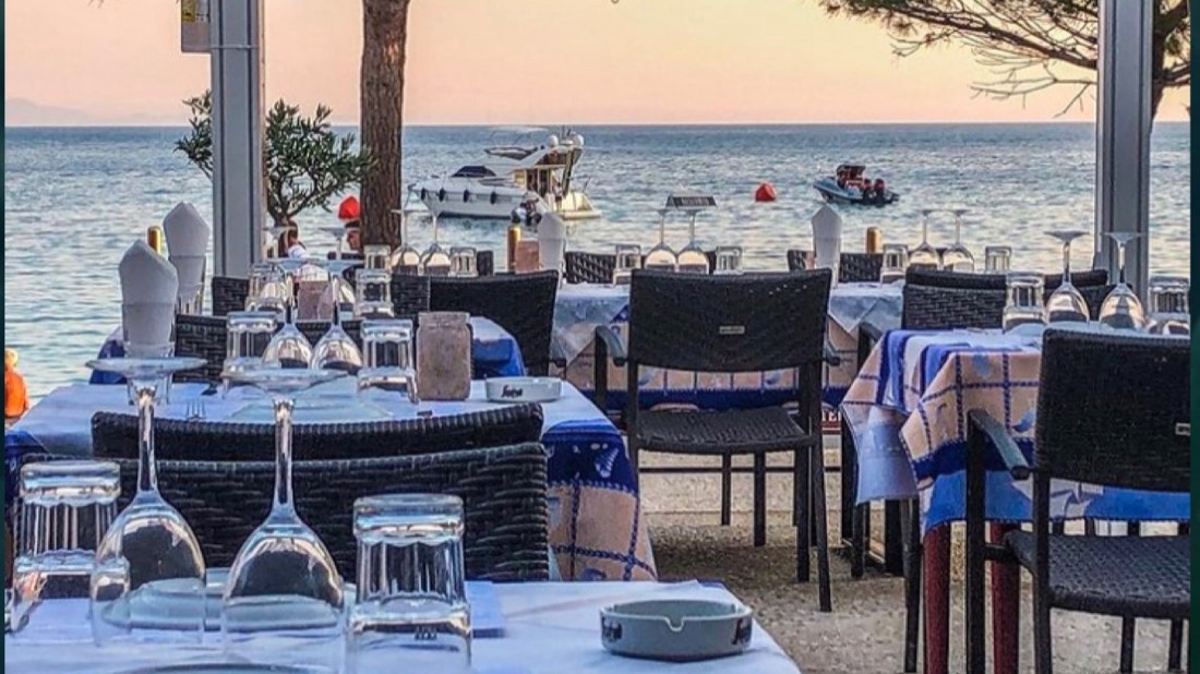 Piazza Restaurant 2