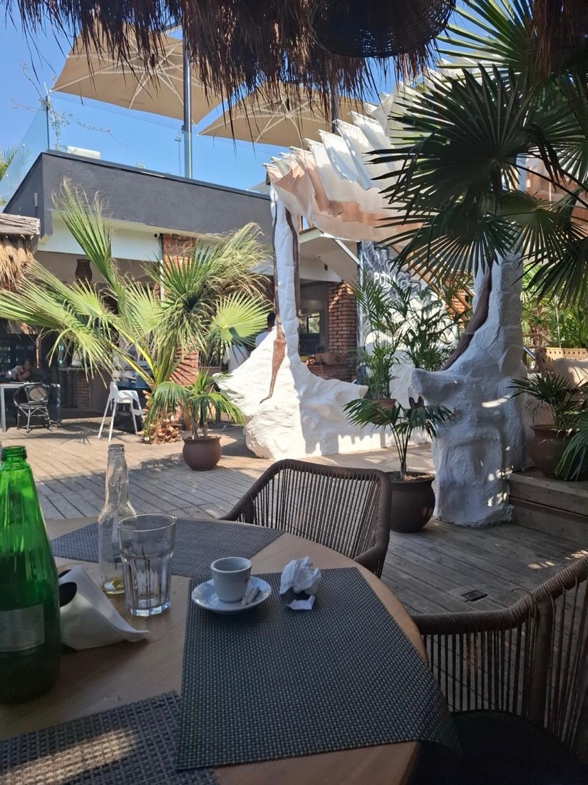 Pōda Restaurant Ksamil 2