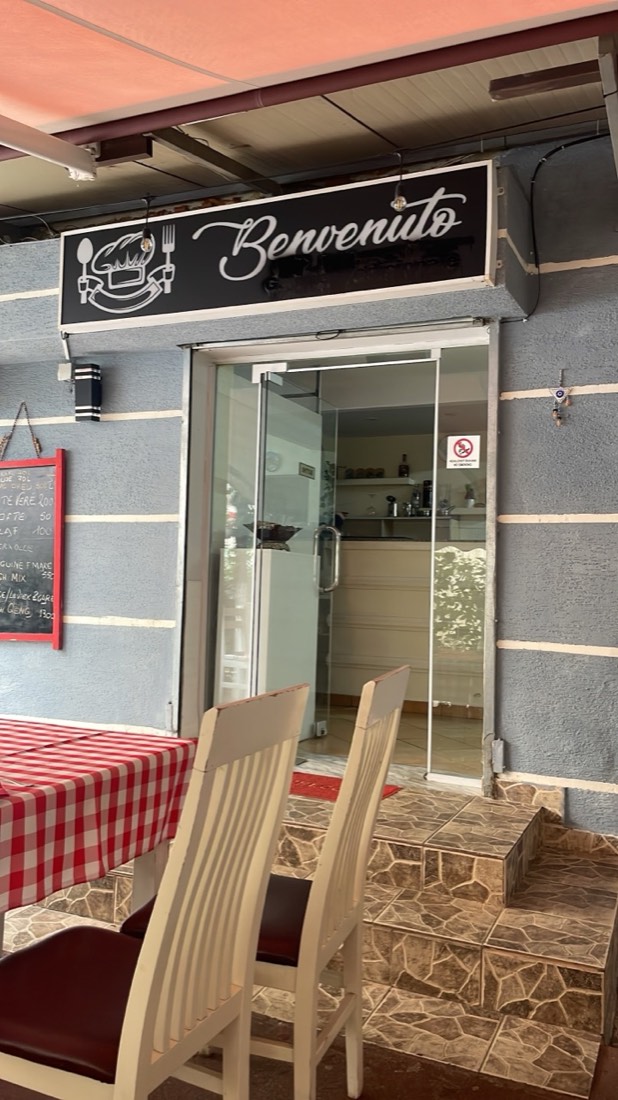 Restaurant Metropol traditional albanian and italian food