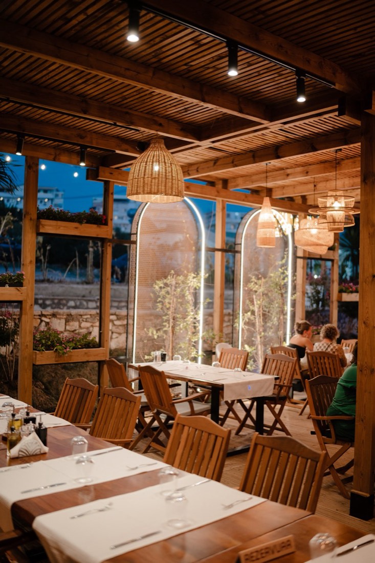 Roman Restaurant 2
