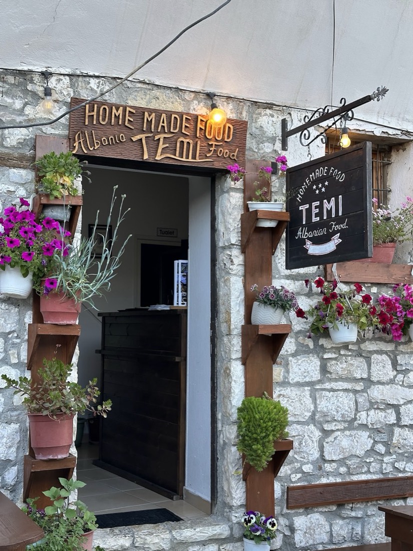 Temi Albanian Food