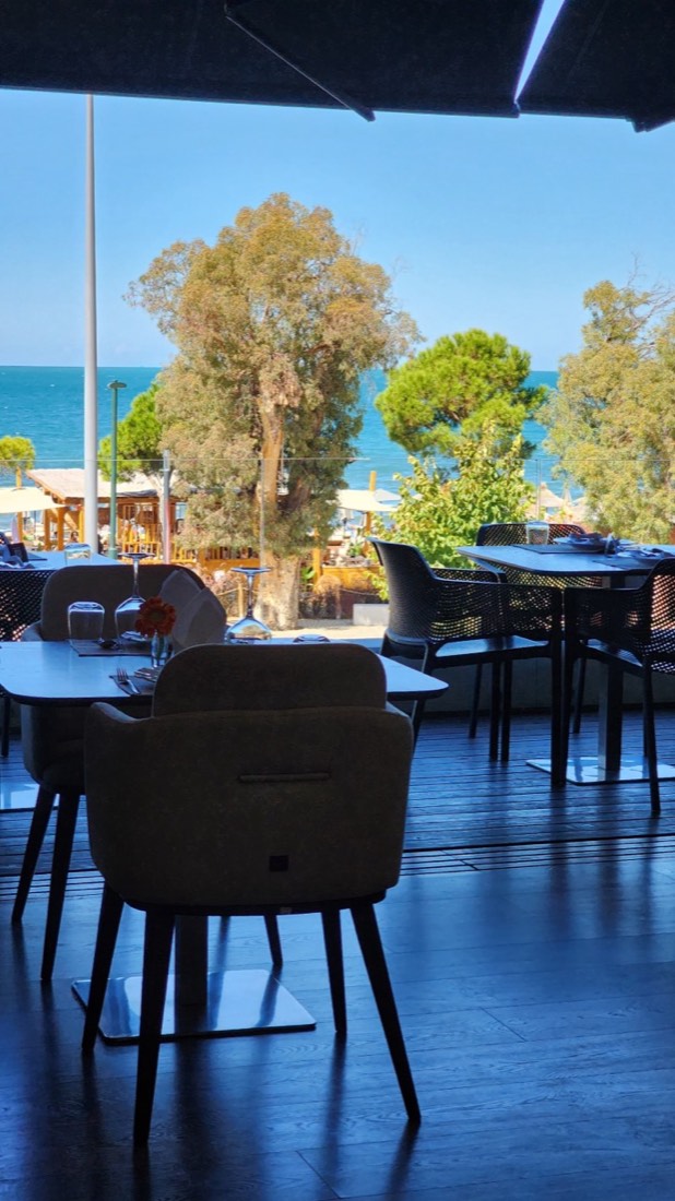 The Yacht Restaurant 2