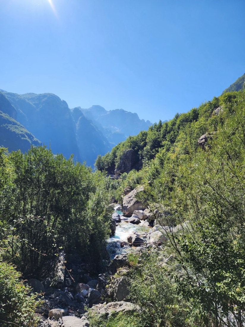 "Waterfall Grunas" Route 2