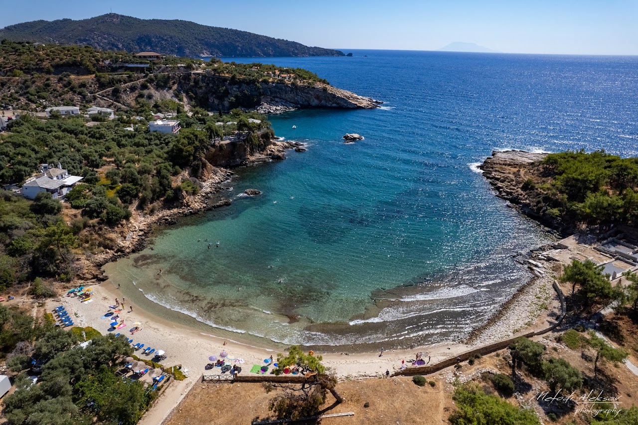 Ruin's Beach — plajă în Aliki, Thassos
