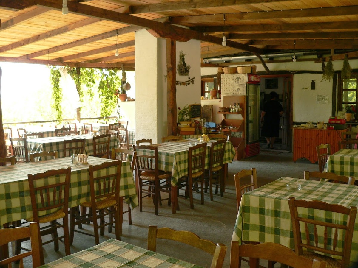 Kazaviti (Megalo & Mikro Prinos) — Sate tradiționale, Thassos