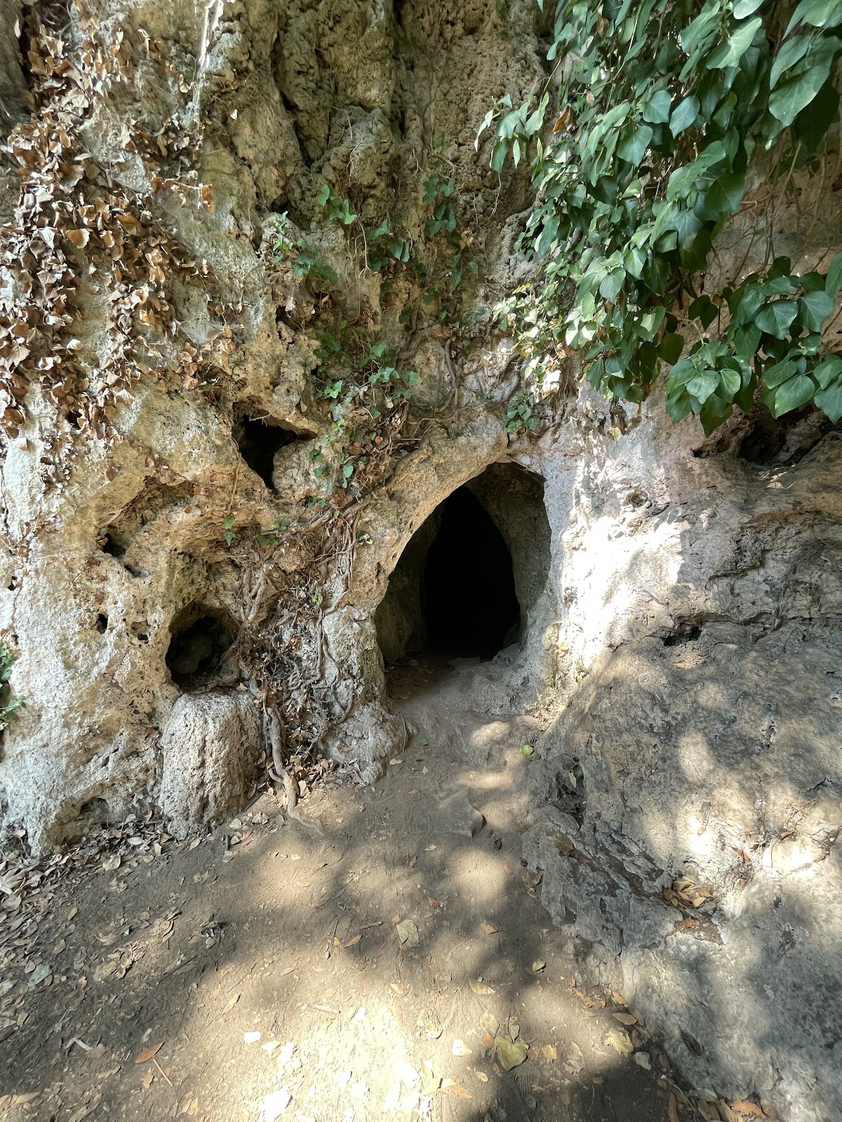 Dragon Cave (Drakotrypa), Thassos