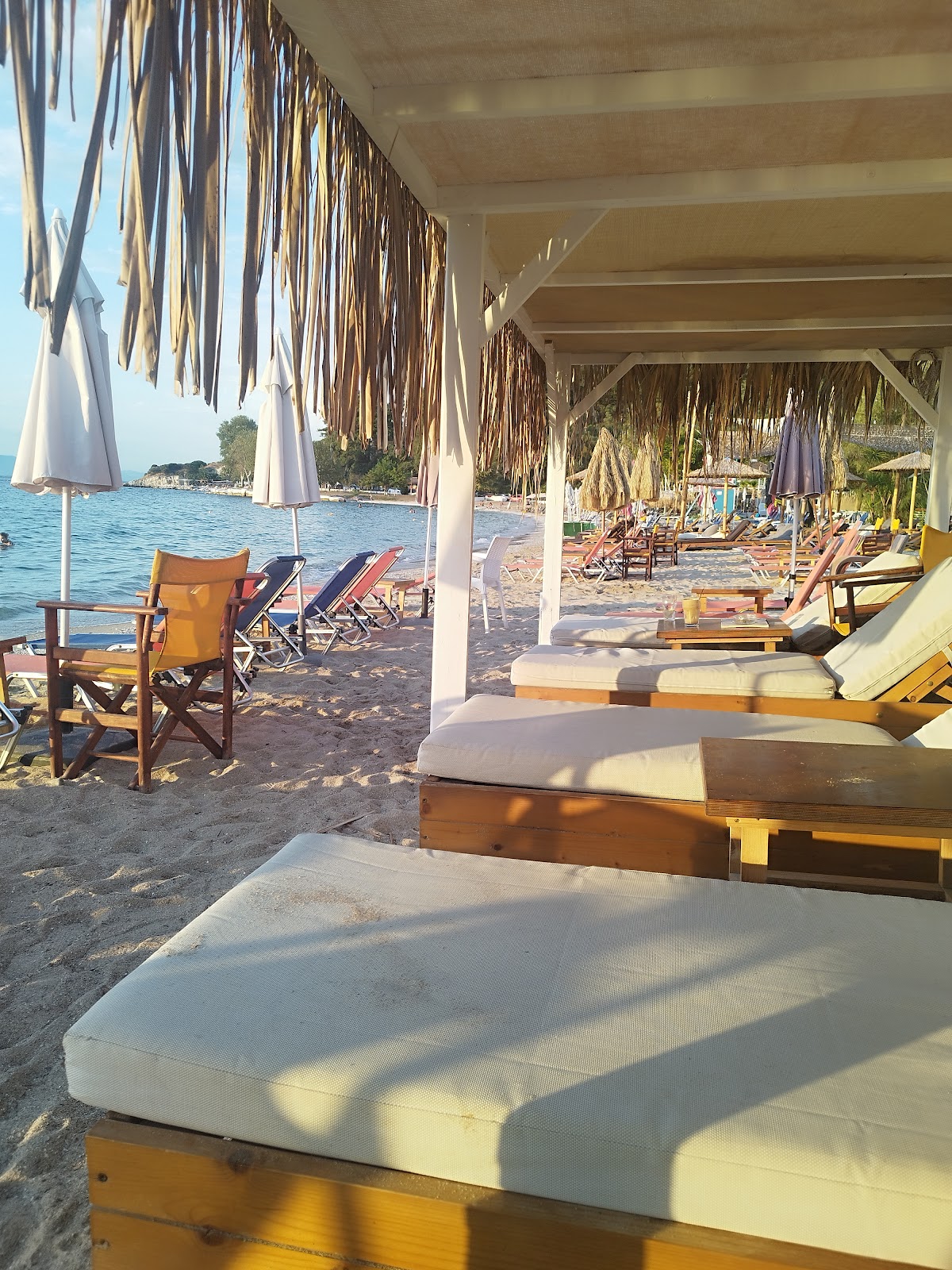 Island Beach Bar Restaurant — tavernă în Limenas, Thassos
