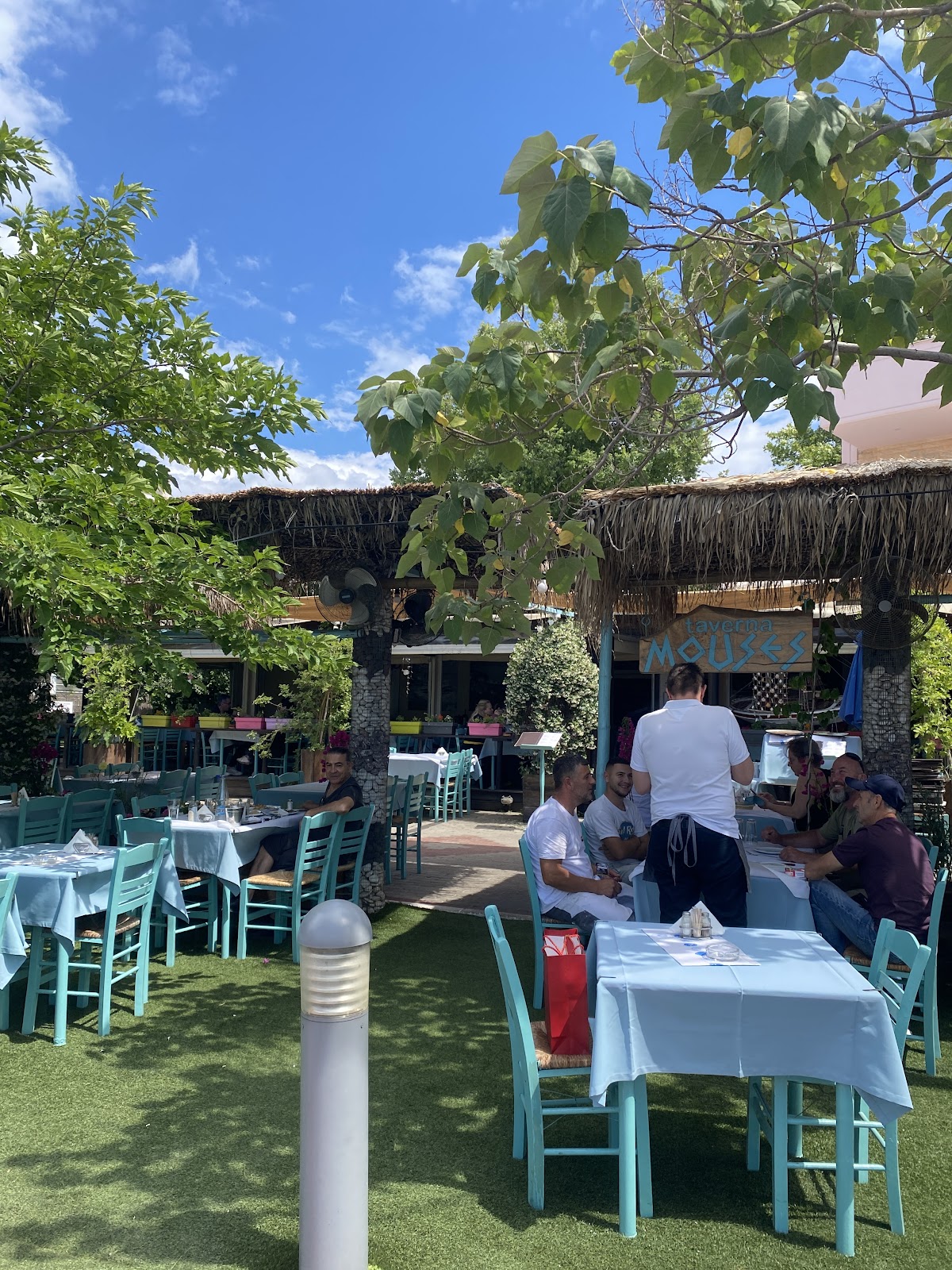 Mouses — tavernă în Limenas, Thassos