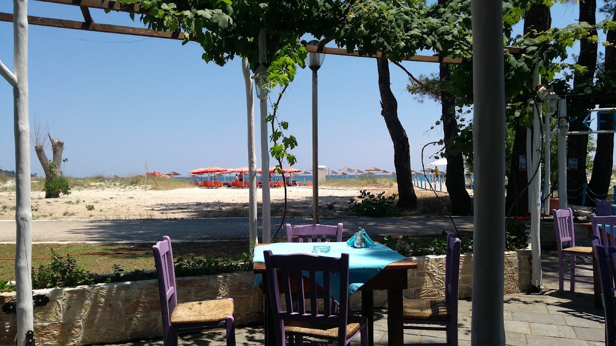 Pefka Golden Beach — tavernă în Limenas, Thassos