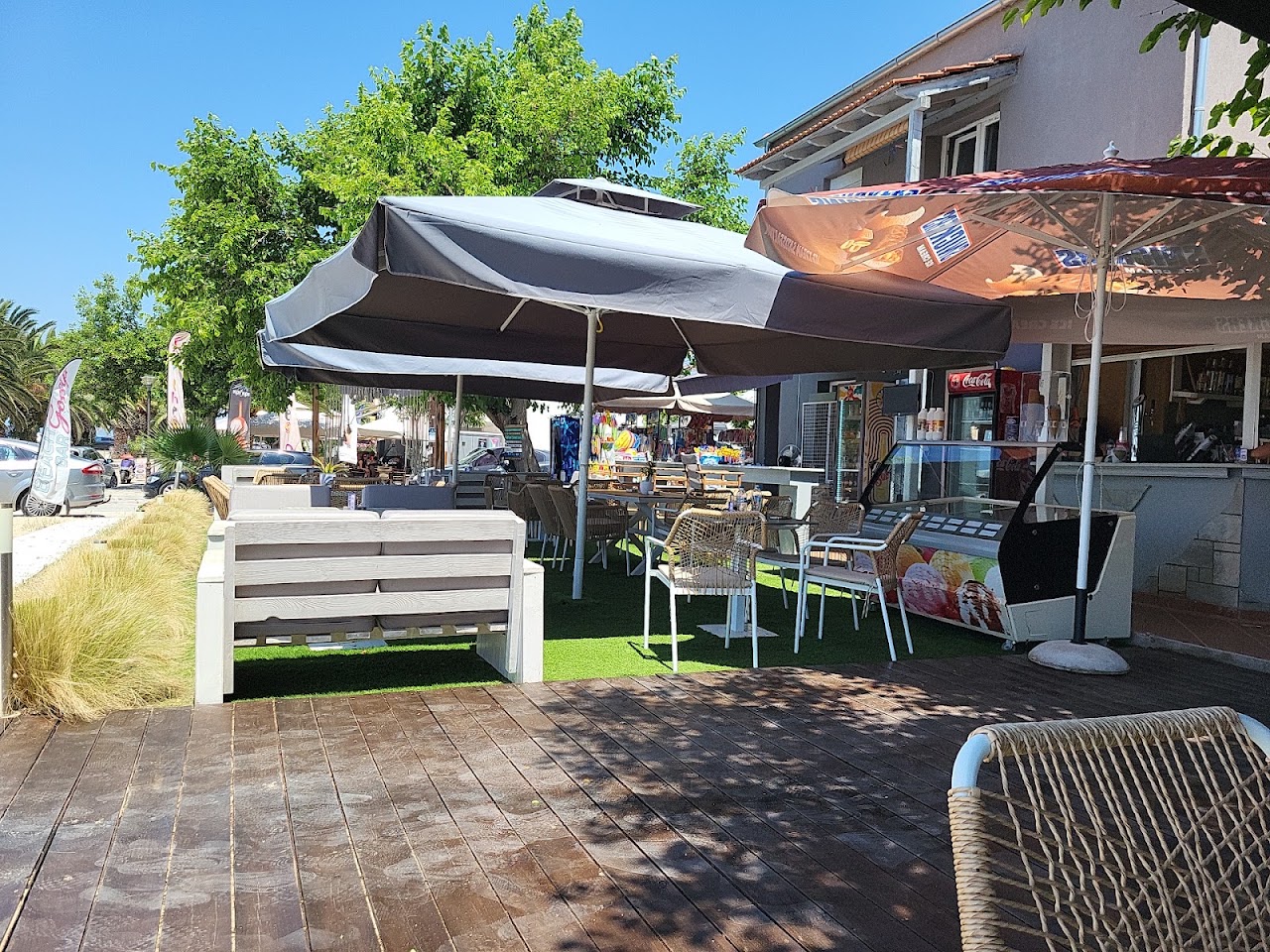 GOSSIP Beach Bar — tavernă în Skala Prinos, Thassos