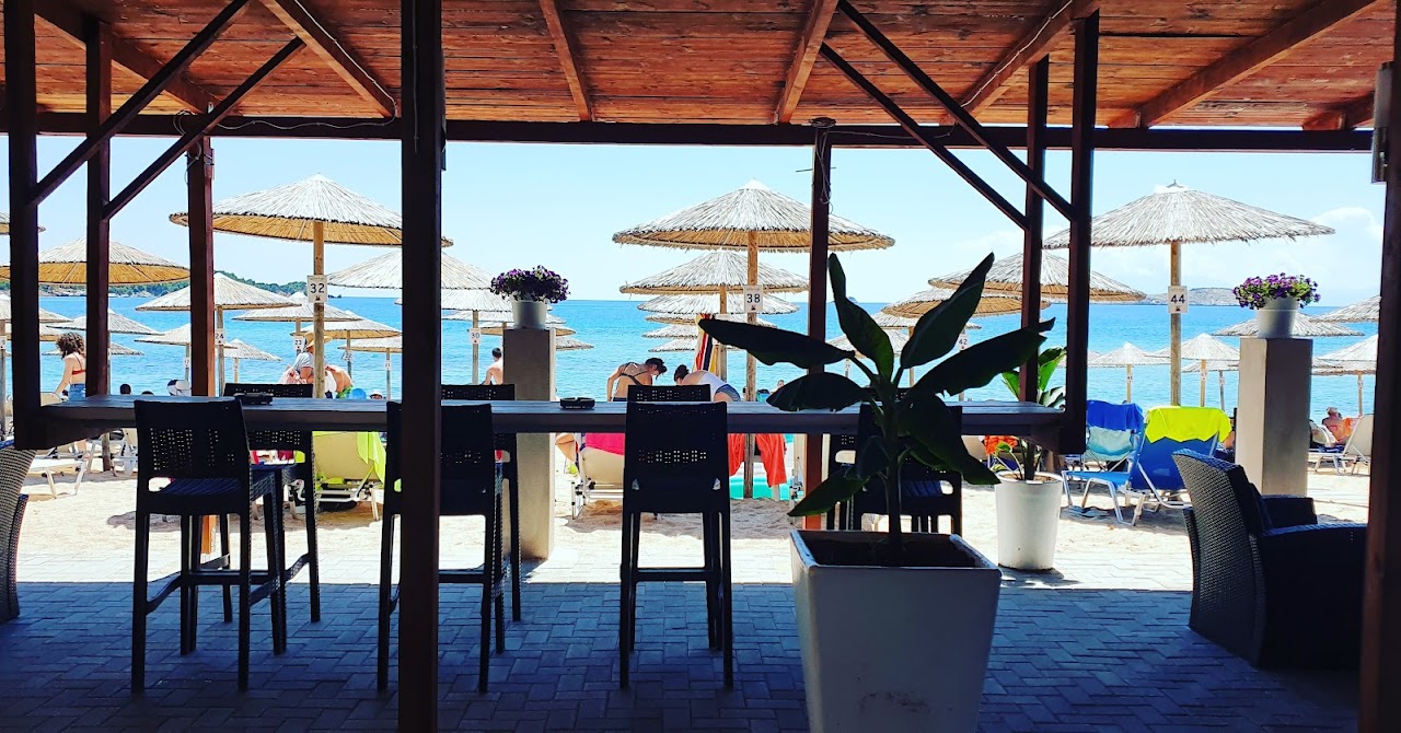 Marley beach lounge bar — tavernă în Pefkari, Thassos
