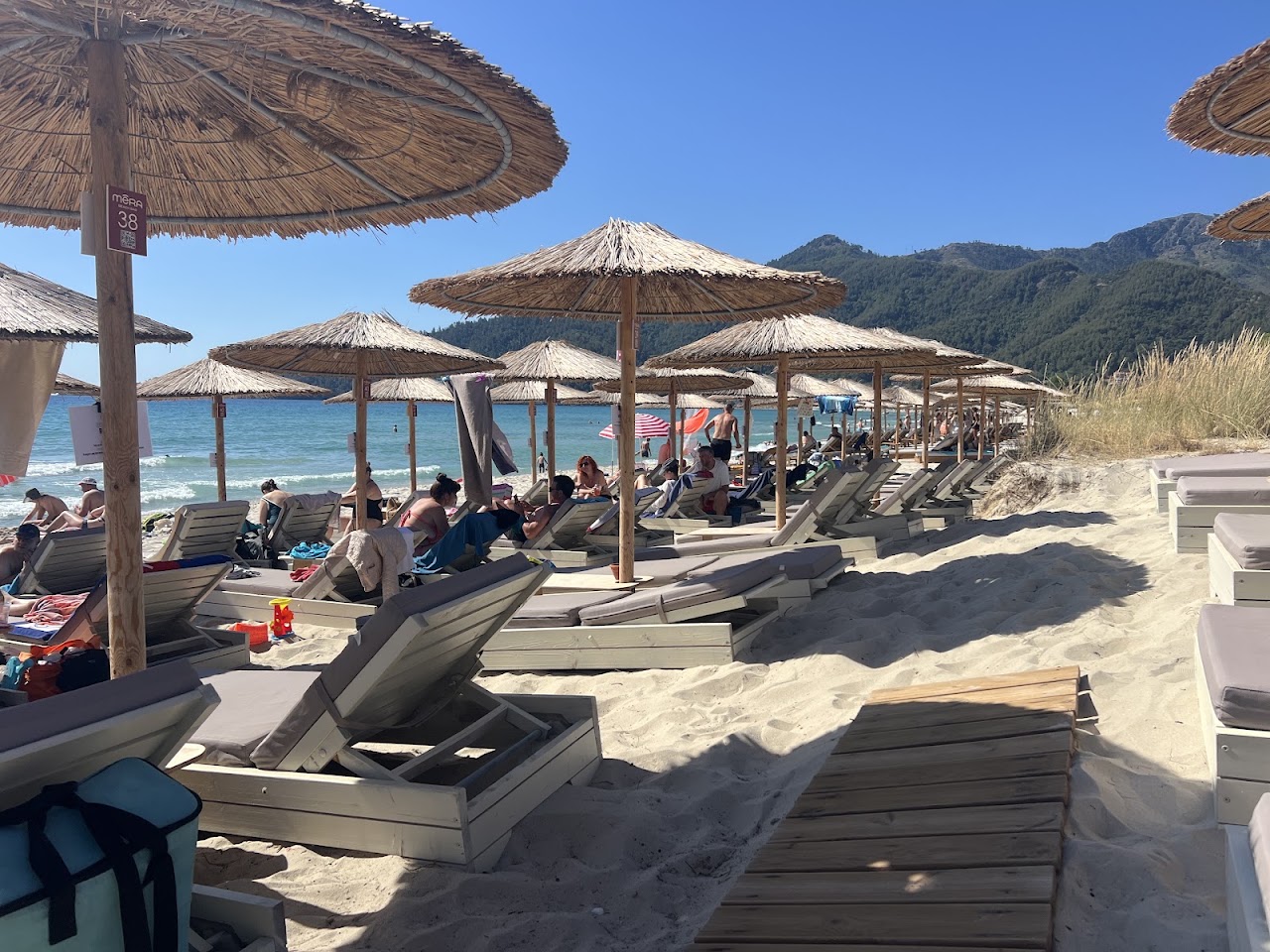 Mera Beach — tavernă în Golden Beach, Thassos