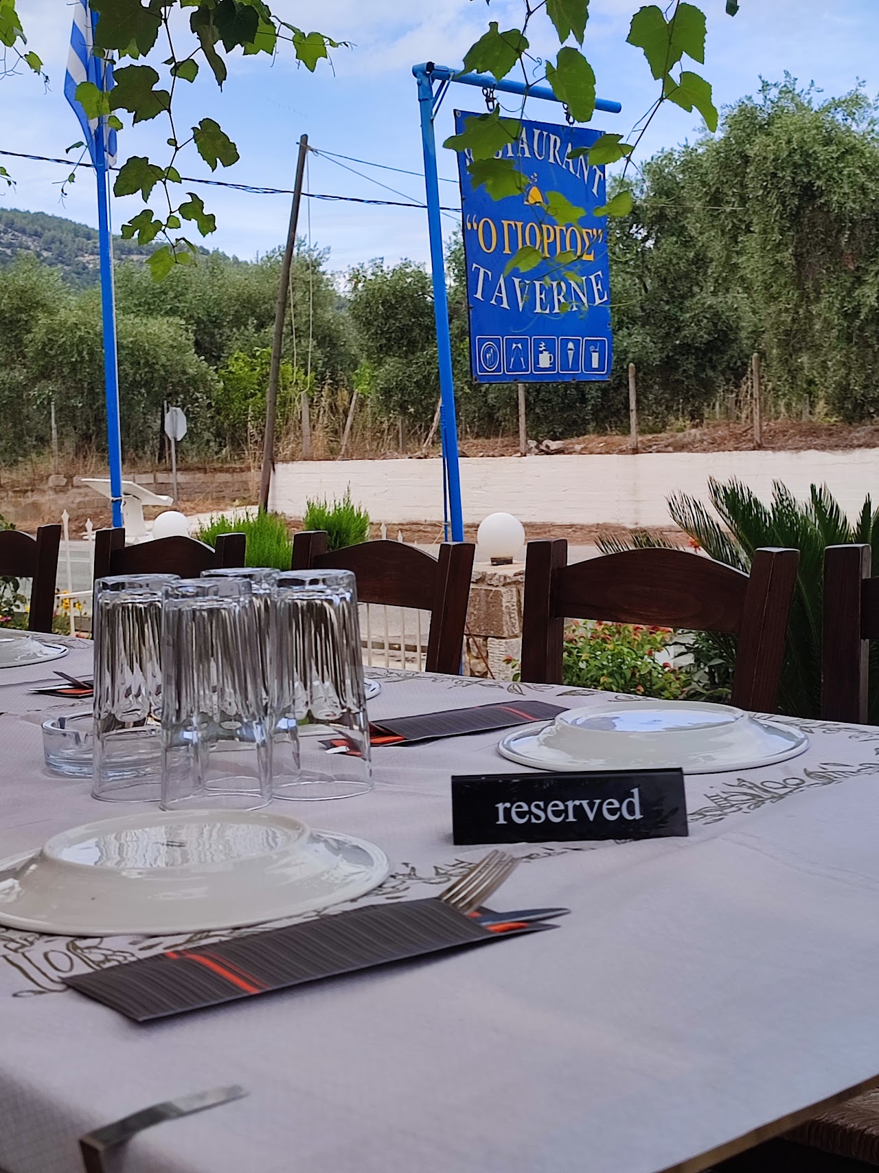 Taverna Giorgos — tavernă în Kinira, Thassos