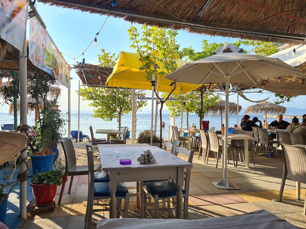 Taverna Gorgona — tavernă în Rachoni, Thassos
