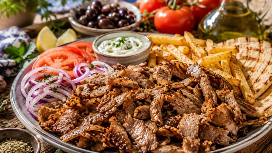 Gyros de porc acasă — fără rotisor, cu același gust