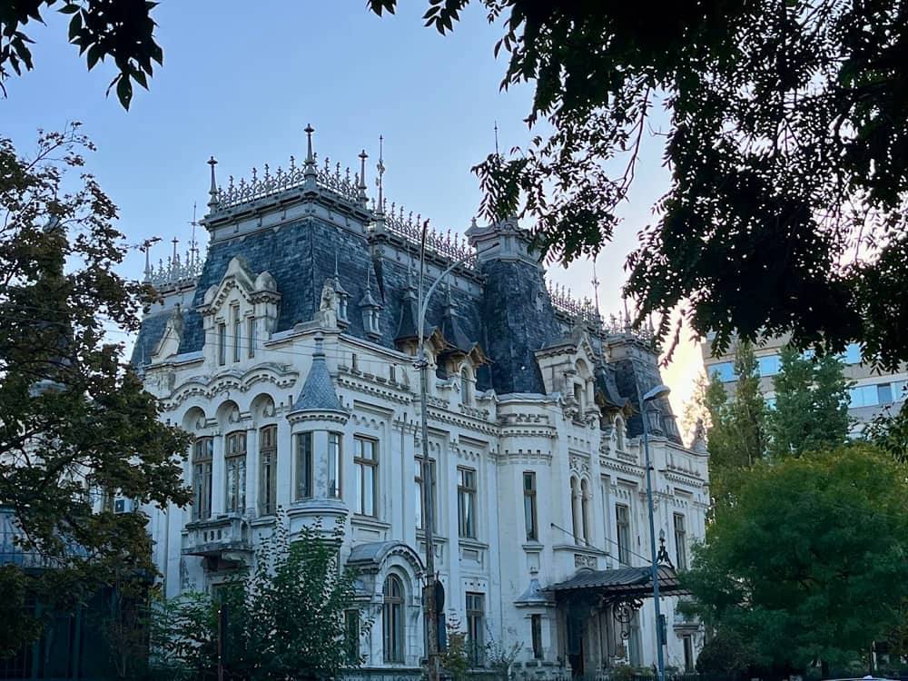 Palatul "Crețulescu"