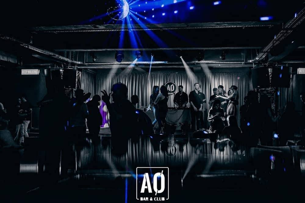 Azero Bar& Club