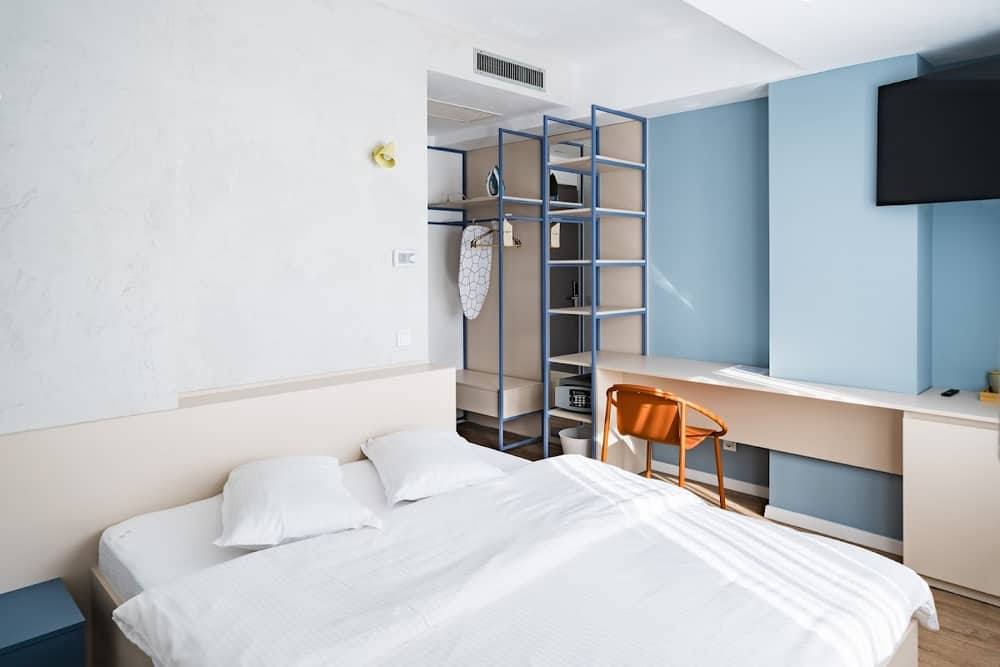 Graffiti Hotel — 2