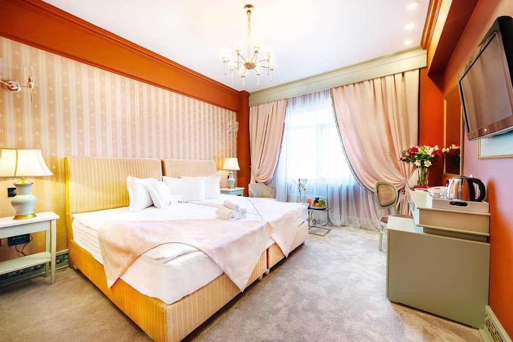 Phoenicia Grand Hotel — 2