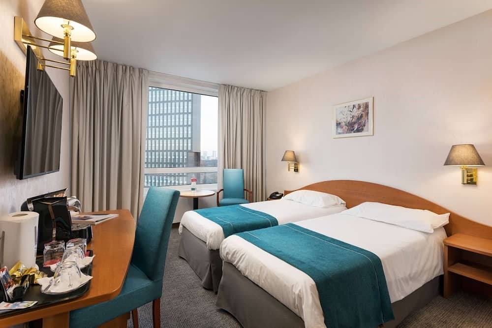 Ramada Parc — 2