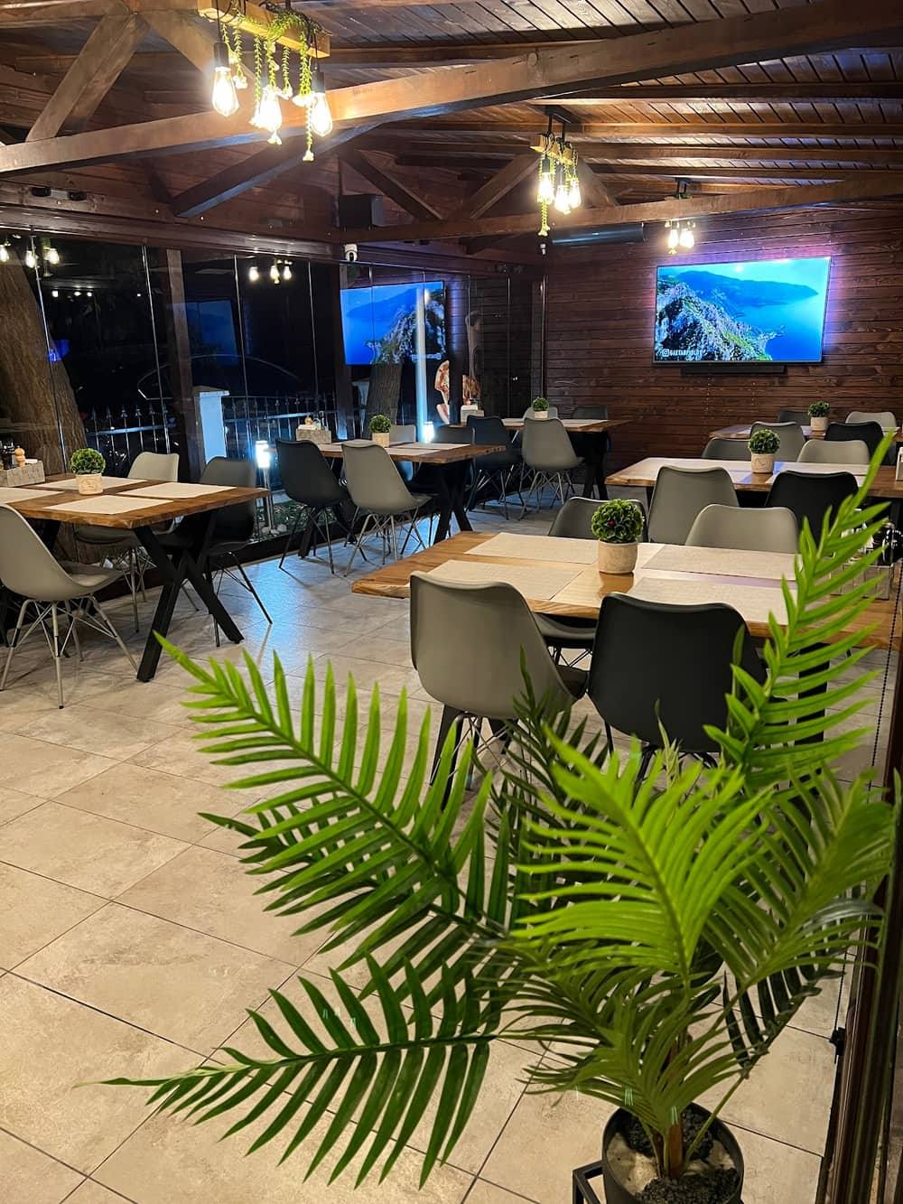 iNCARIS Resto-Bar & Events