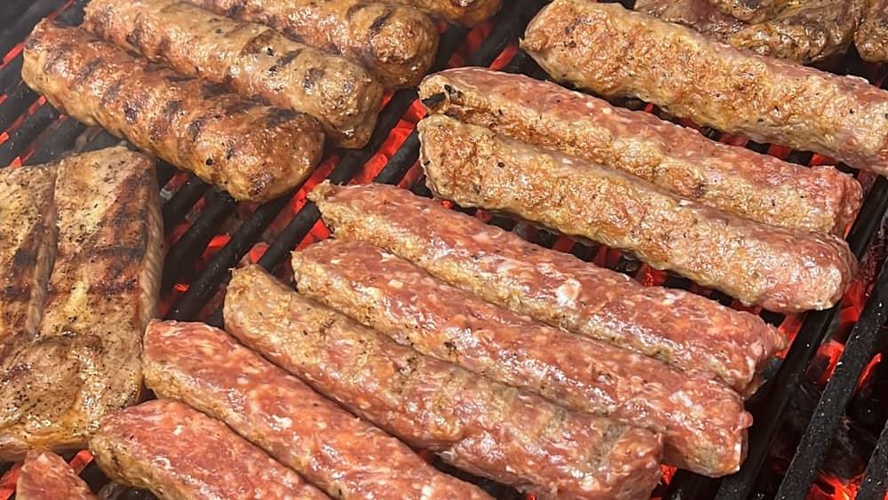 Taman Bun - Mici Gratar Pastrama Cotlet Bucurestii Noi — 2