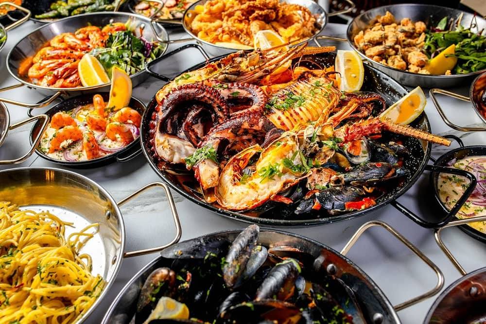 Taverna Racilor Herăstrău — 2