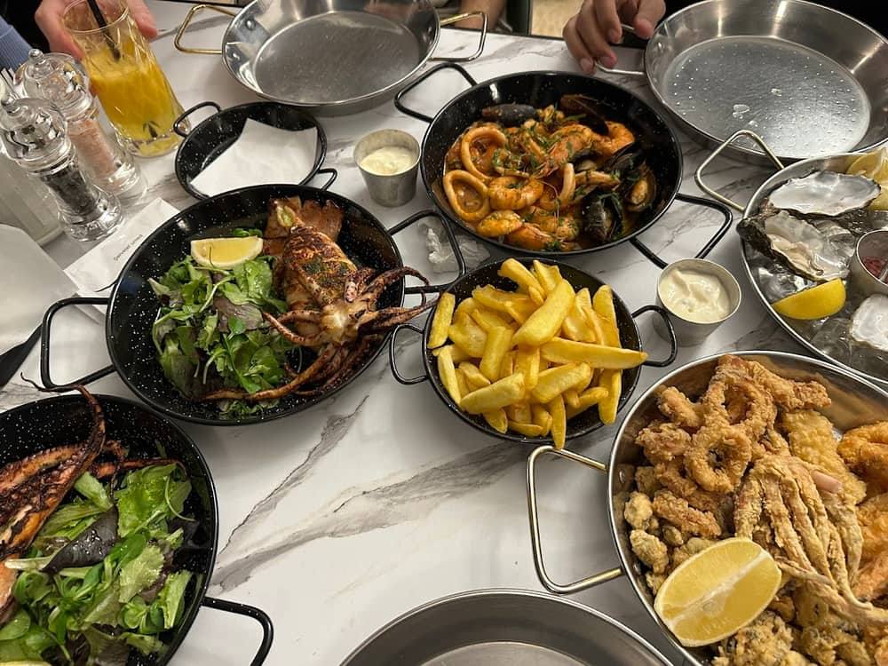 Taverna Racilor - Oyster Bar Victoriei — 2